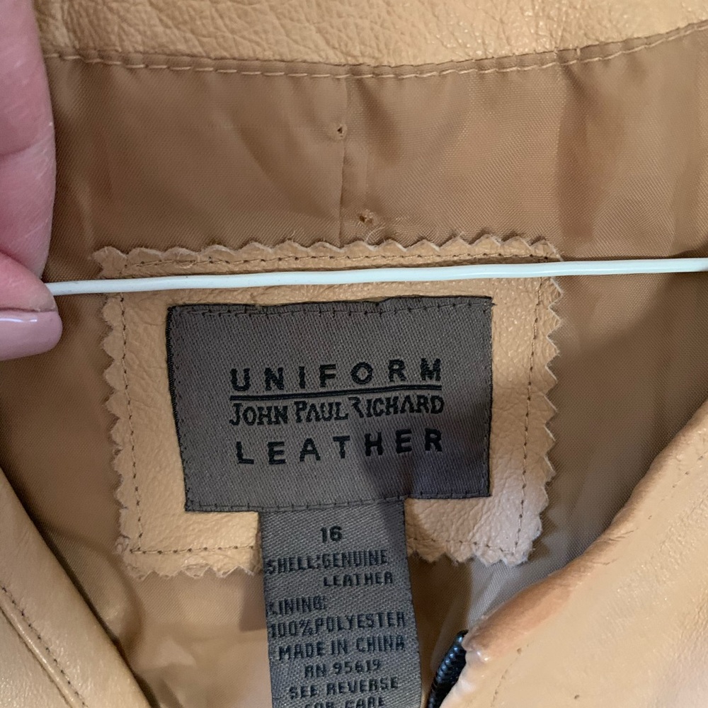 Leather jacket - Picture 2 of 4